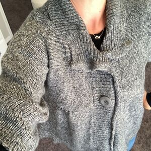Carolyn Taylor Gray and White Cardigan 3/4 Sleeves Knit Sweater